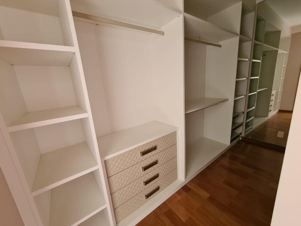 Apartamento à venda com 3 quartos, 201m² - Foto 18