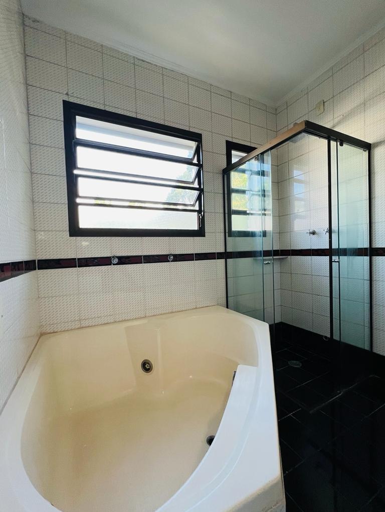 Casa de Condomínio à venda com 4 quartos, 420m² - Foto 26