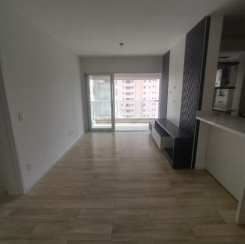 Apartamento à venda com 2 quartos, 80m² - Foto 2