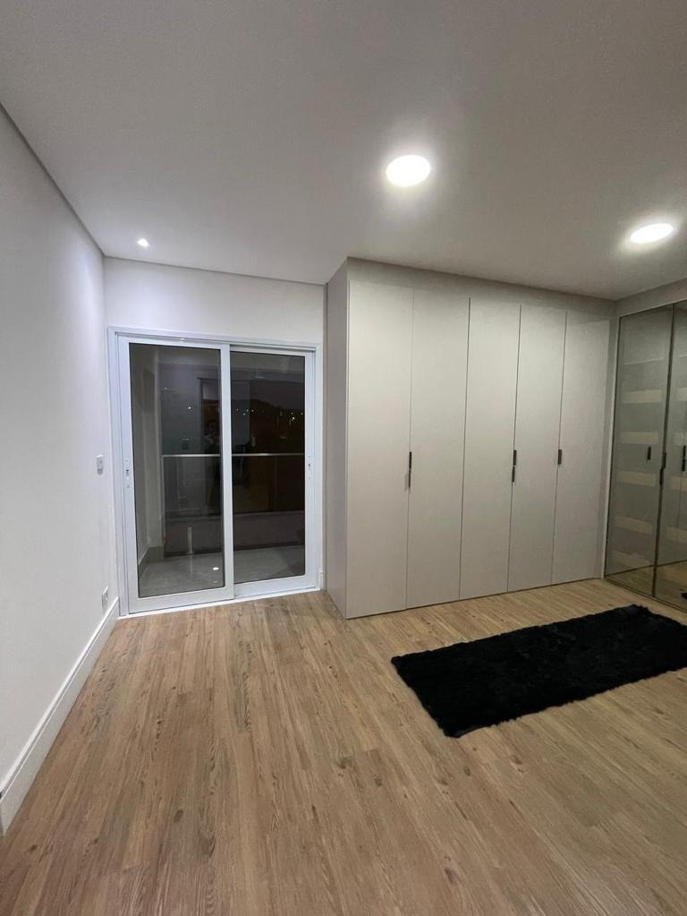 Casa de Condomínio à venda com 4 quartos, 310m² - Foto 16