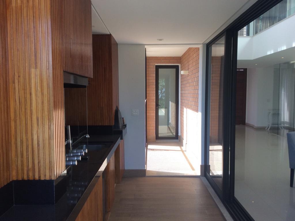 Sobrado à venda com 4 quartos, 604m² - Foto 8