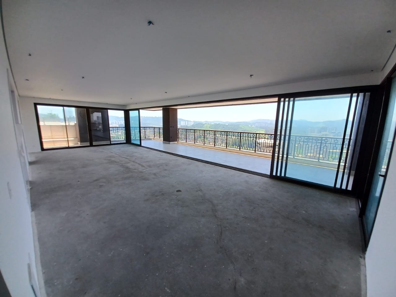 Cobertura à venda com 4 quartos, 708m² - Foto 1