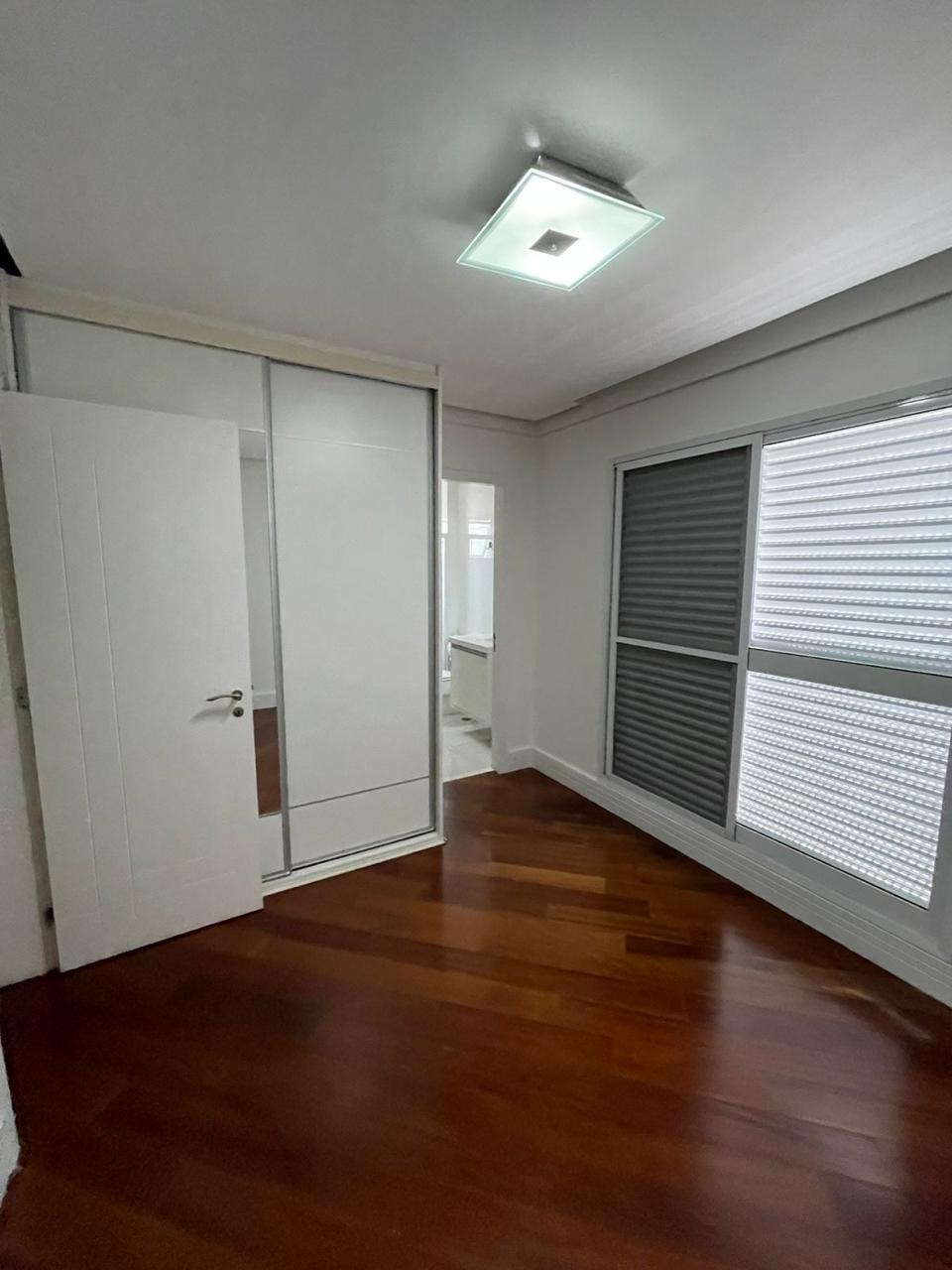 Casa de Condomínio para alugar com 4 quartos, 250m² - Foto 26