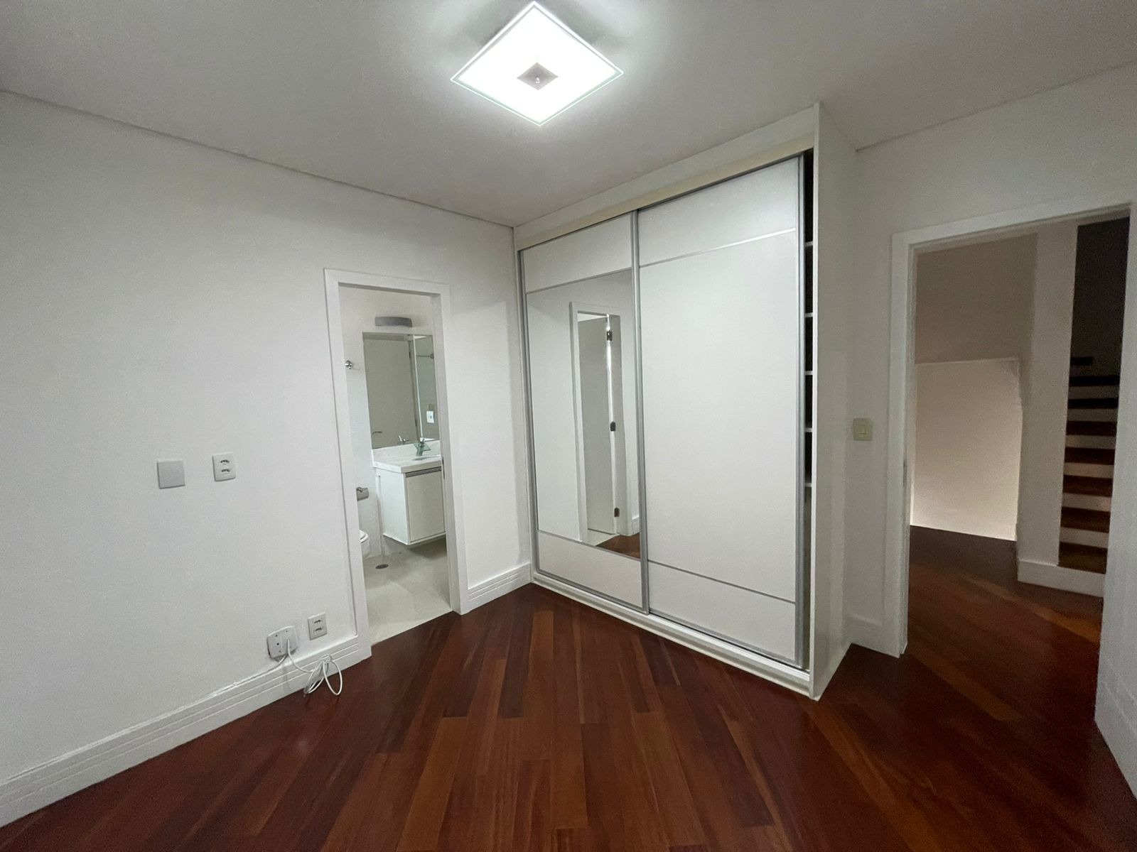 Casa de Condomínio para alugar com 4 quartos, 250m² - Foto 25