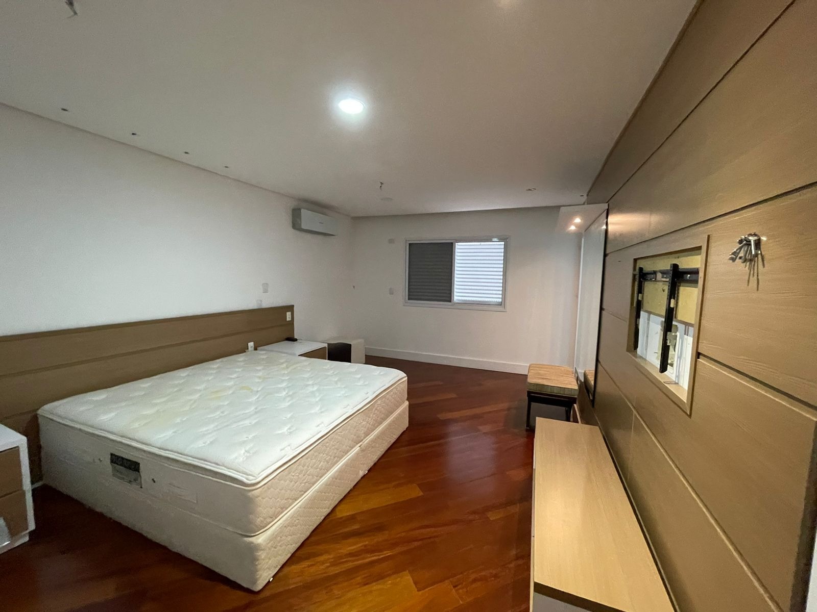 Casa de Condomínio para alugar com 4 quartos, 250m² - Foto 21