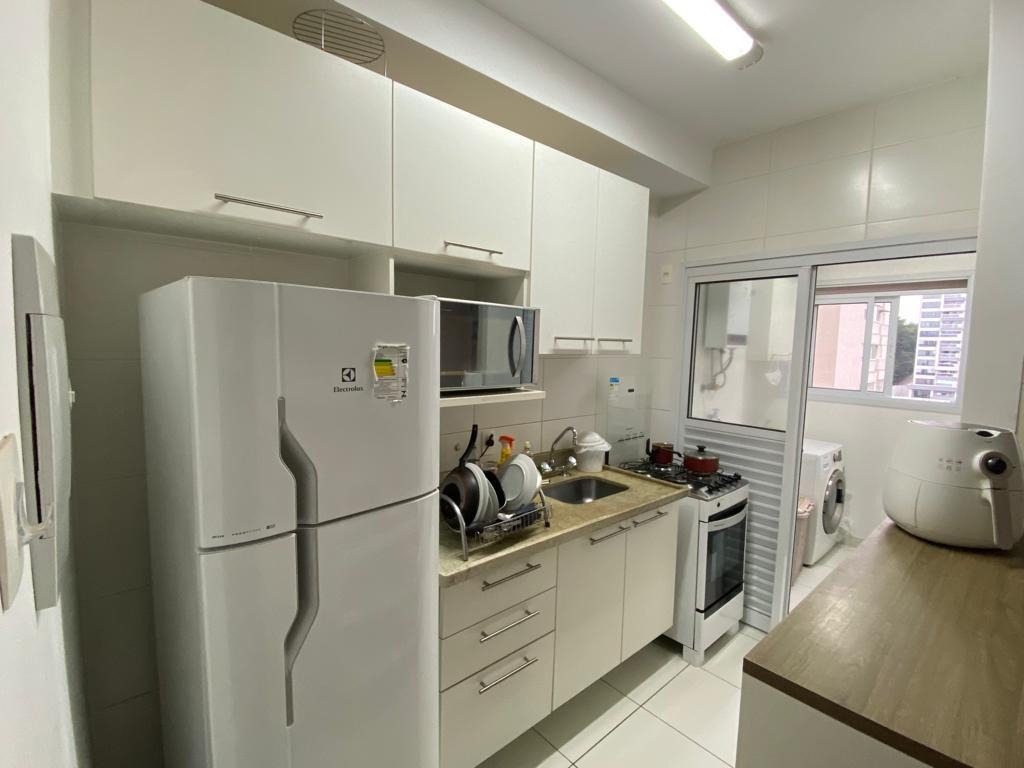 Apartamento à venda com 1 quarto, 50m² - Foto 3