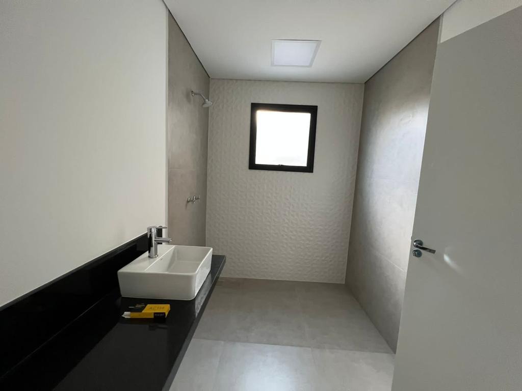 Casa à venda com 4 quartos, 200m² - Foto 14