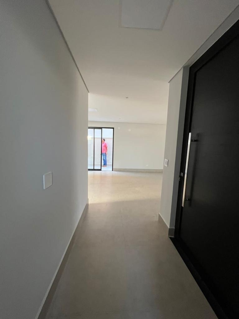 Casa à venda com 4 quartos, 200m² - Foto 8