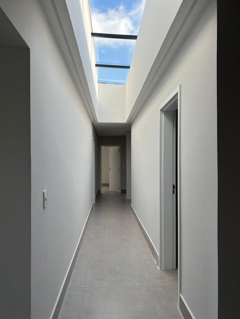 Casa à venda com 4 quartos, 200m² - Foto 9