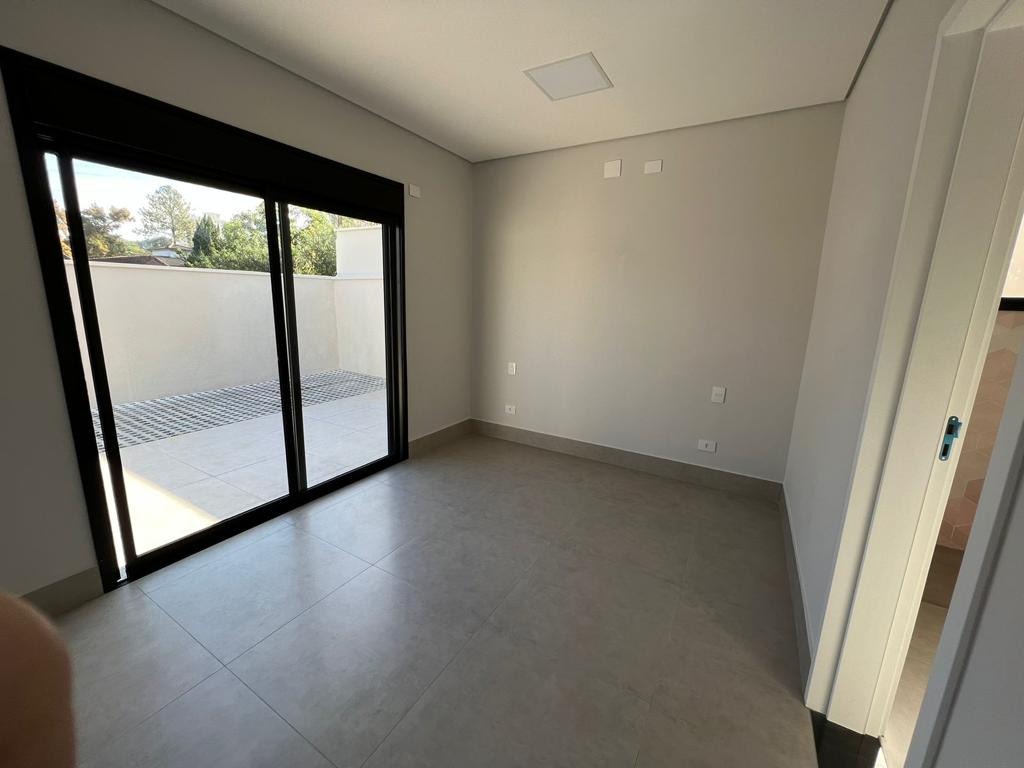 Casa à venda com 4 quartos, 200m² - Foto 10