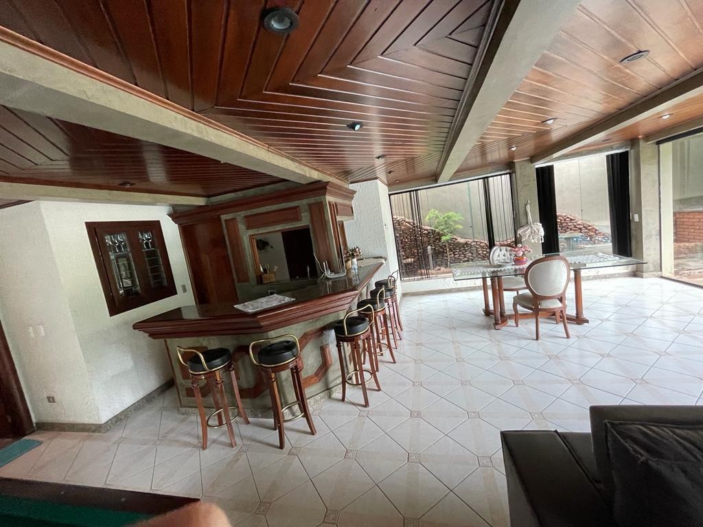 Casa de Condomínio à venda com 4 quartos, 560m² - Foto 9