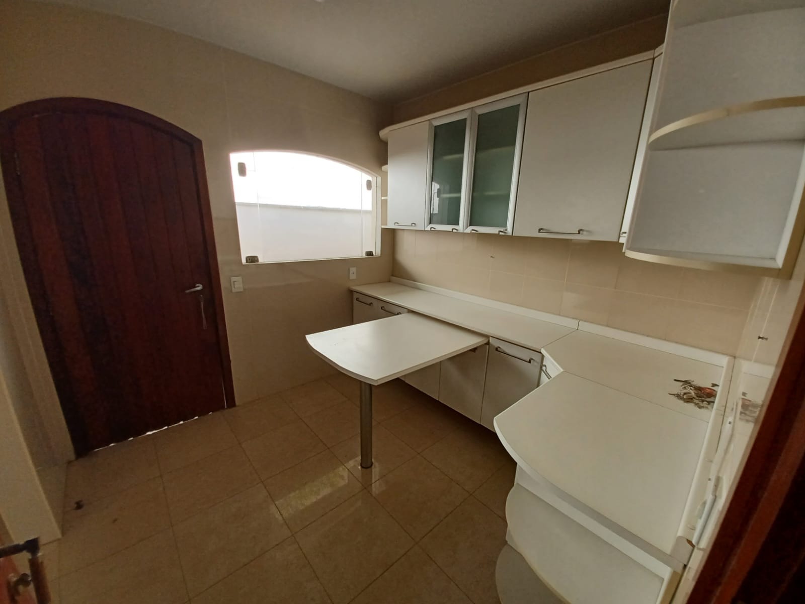 Casa para alugar com 5 quartos, 700m² - Foto 15