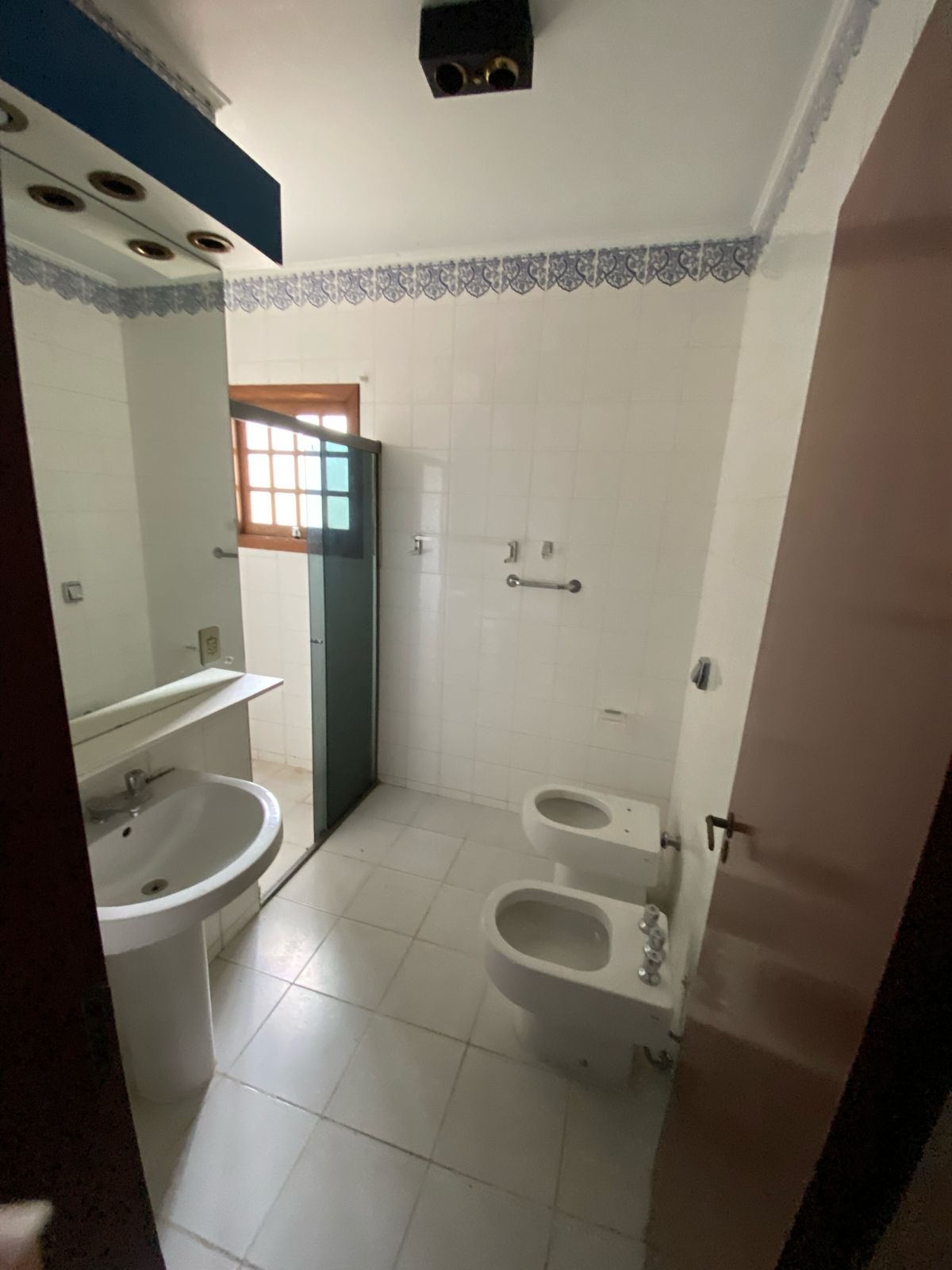 Casa à venda com 3 quartos, 320m² - Foto 17