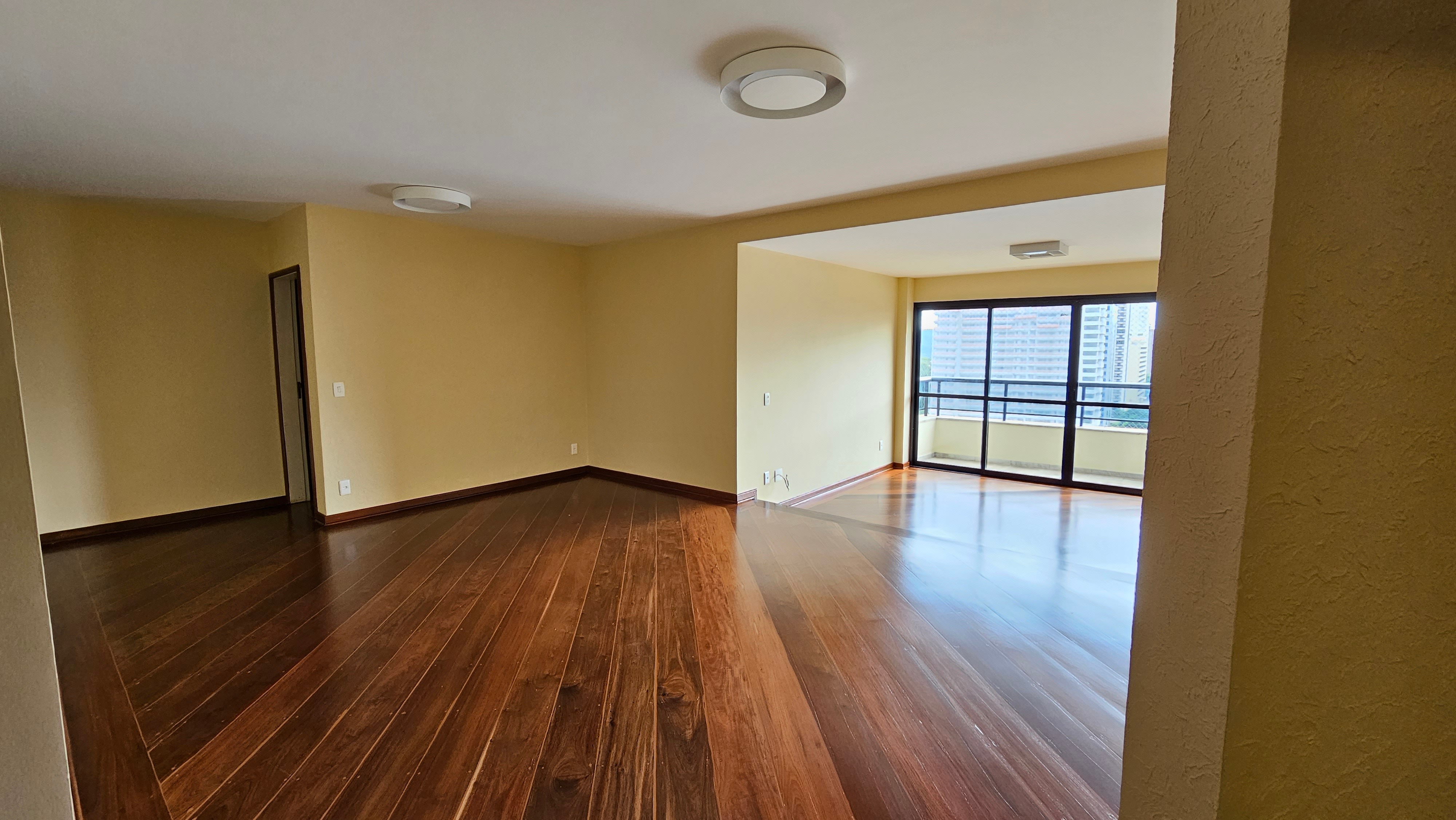 Apartamento para alugar com 3 quartos, 164m² - Foto 1