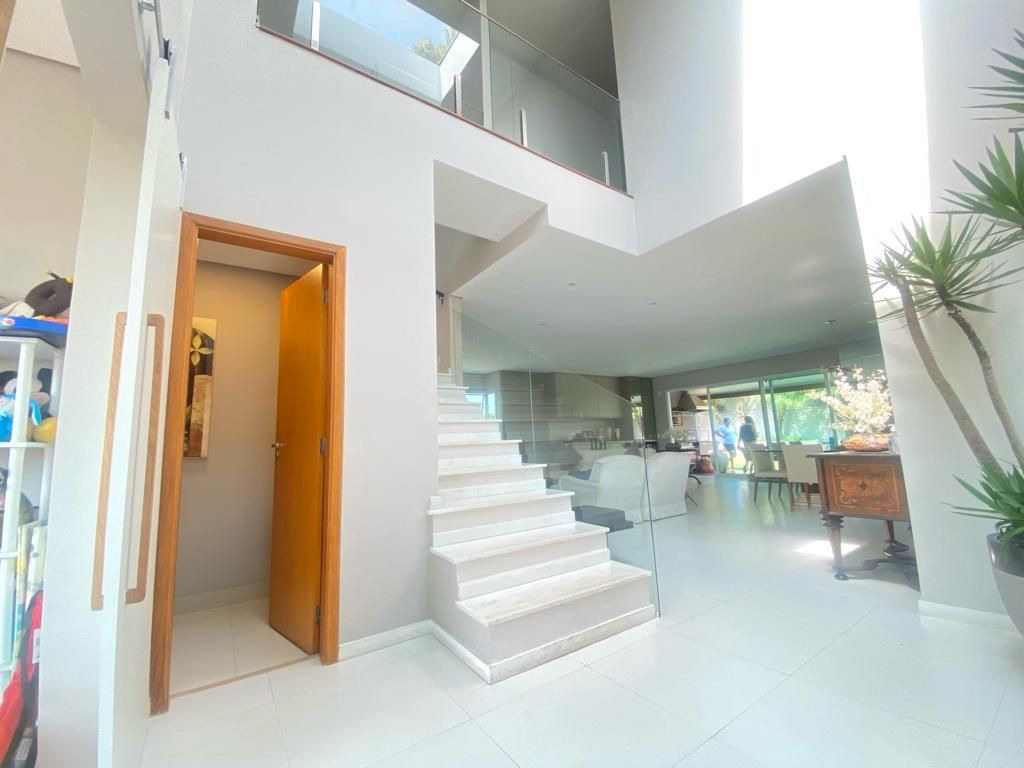 Casa à venda com 4 quartos, 388m² - Foto 31