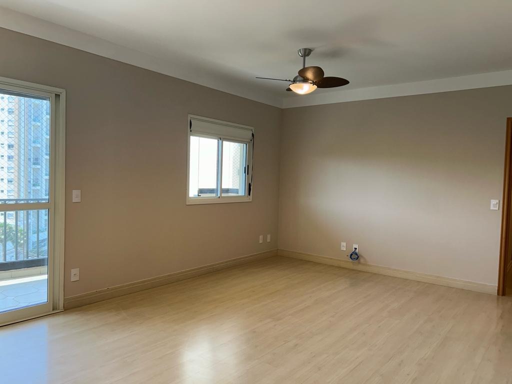 Apartamento à venda com 3 quartos, 139m² - Foto 4