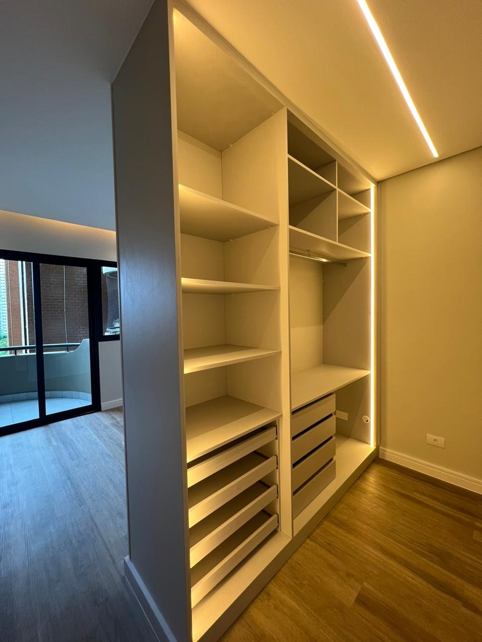 Apartamento à venda com 1 quarto, 55m² - Foto 26