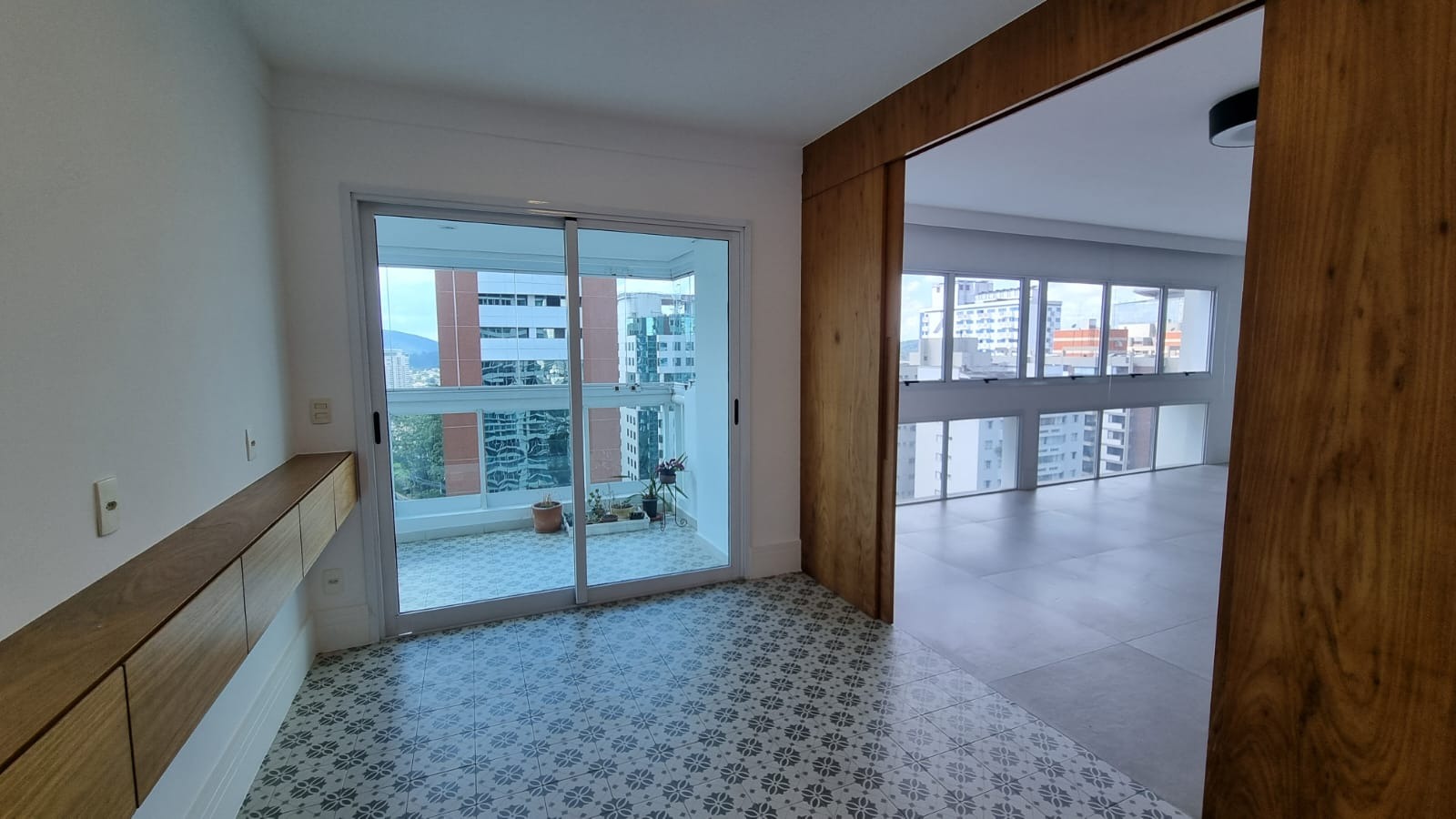 Apartamento à venda com 3 quartos, 252m² - Foto 5