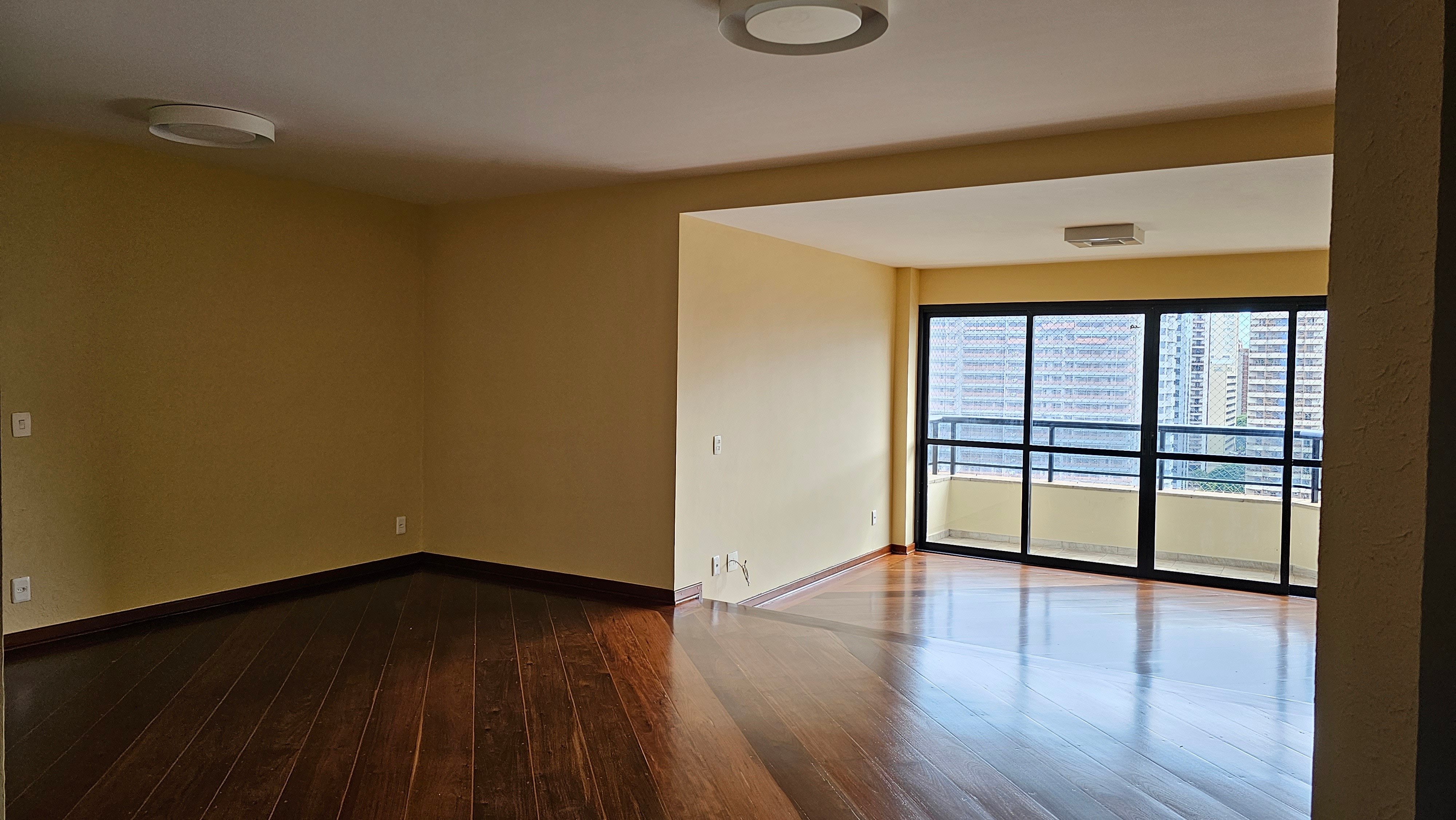 Apartamento para alugar com 3 quartos, 164m² - Foto 2