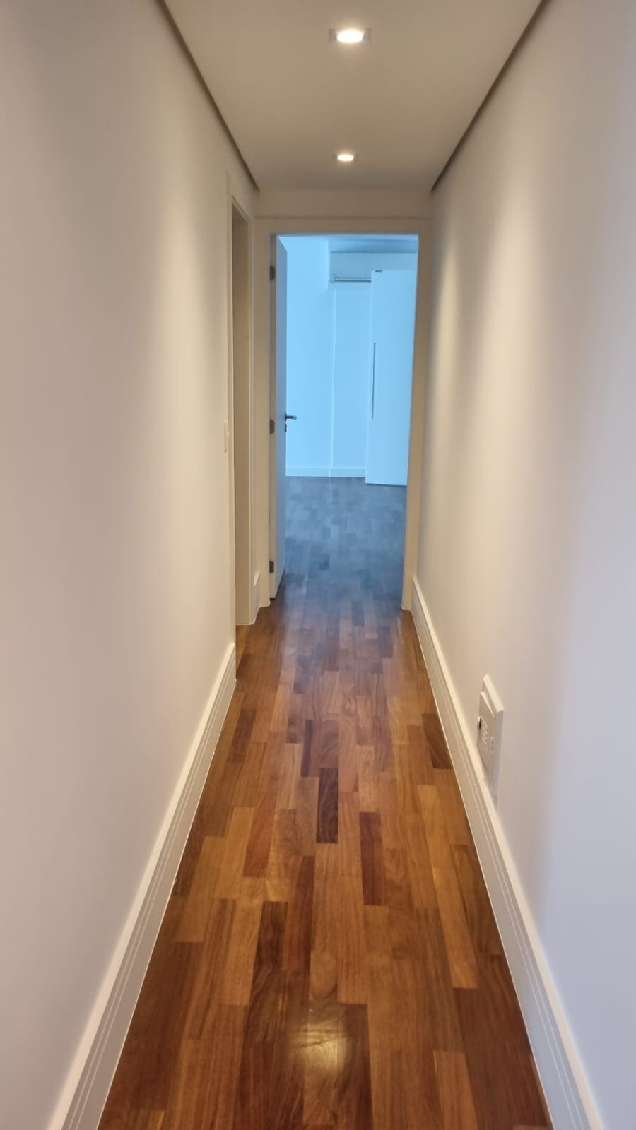 Apartamento à venda com 3 quartos, 252m² - Foto 22