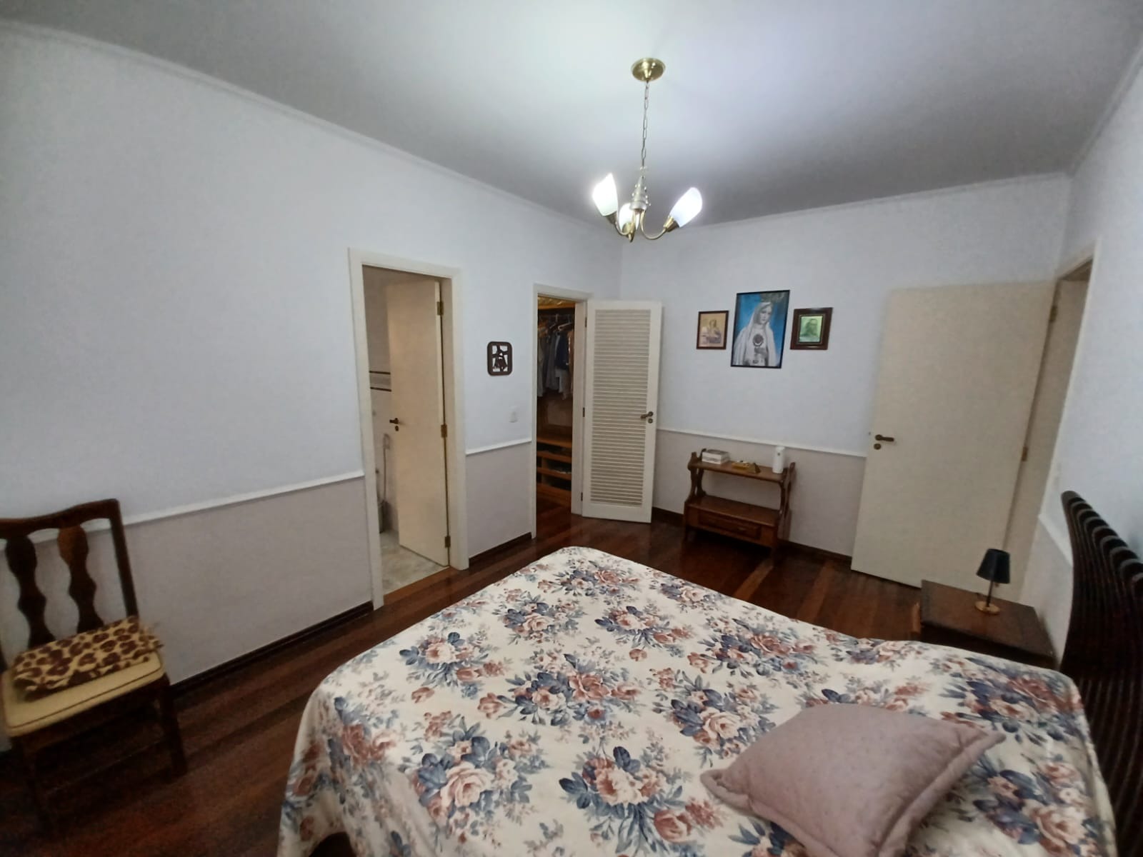 Casa à venda com 4 quartos, 230m² - Foto 25