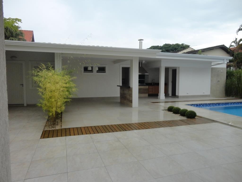 Casa para alugar com 3 quartos, 540m² - Foto 23