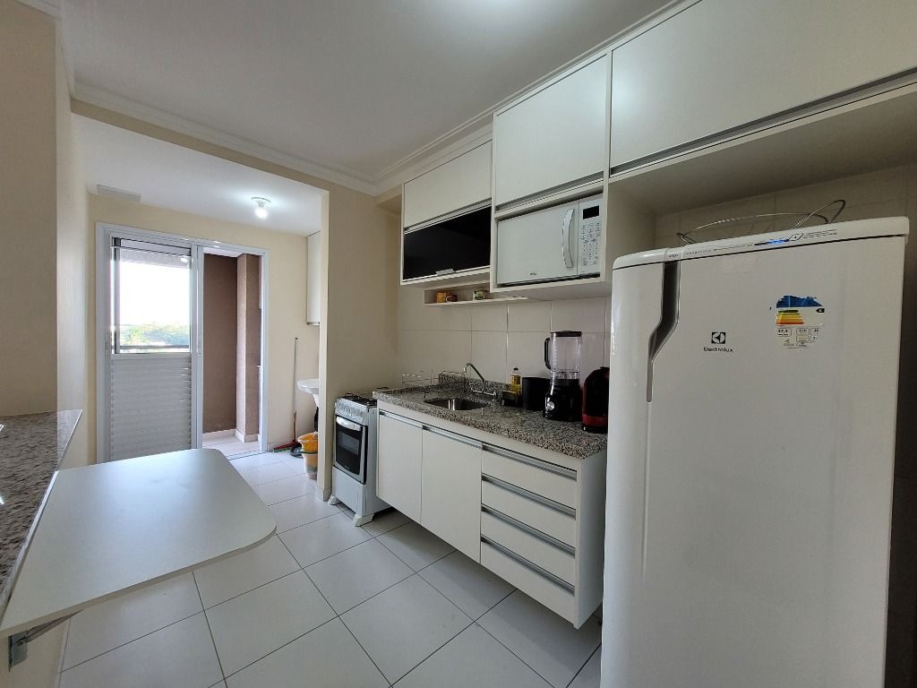 Apartamento para alugar com 3 quartos, 73m² - Foto 4