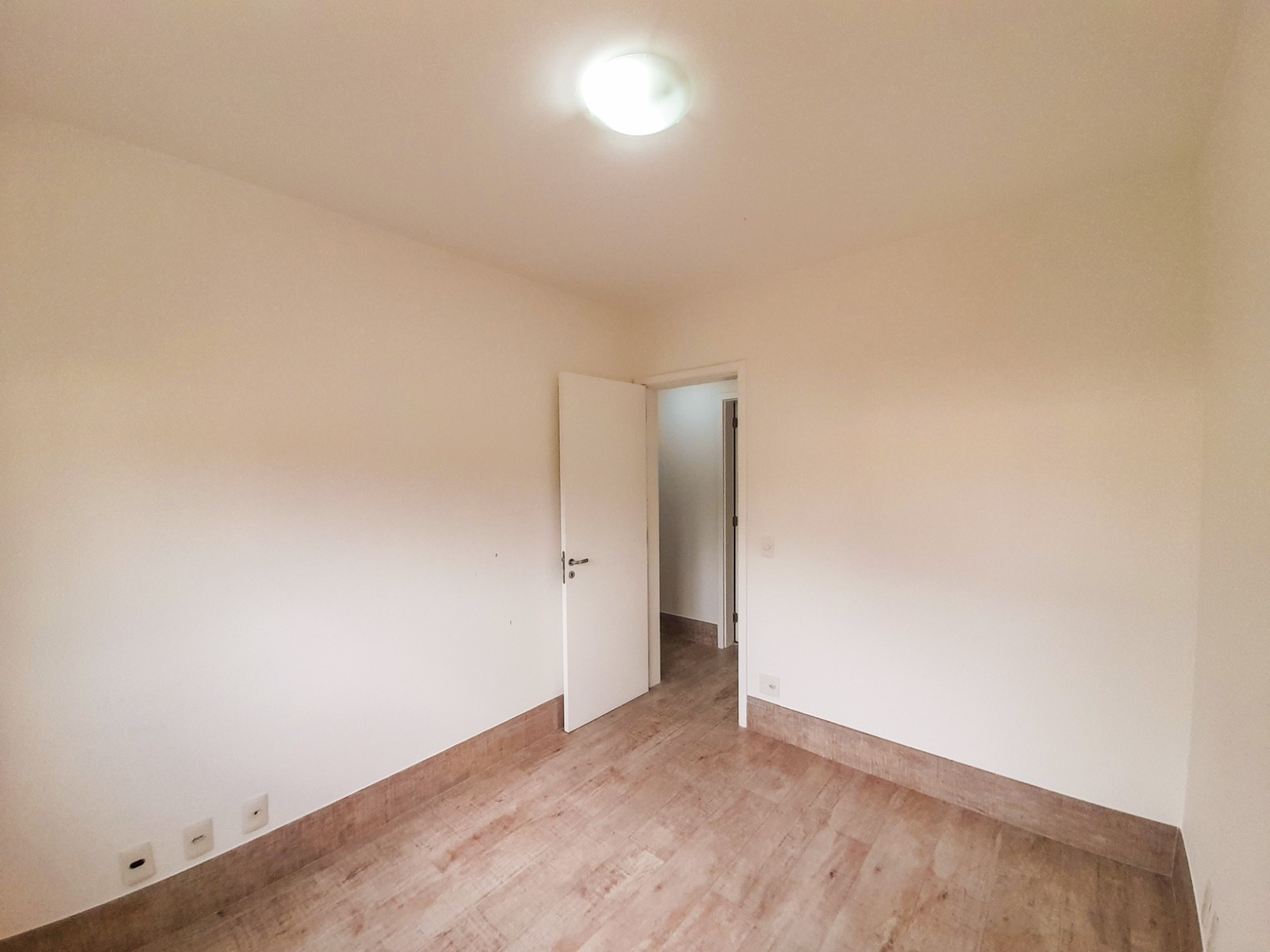 Apartamento para alugar com 3 quartos, 94m² - Foto 11