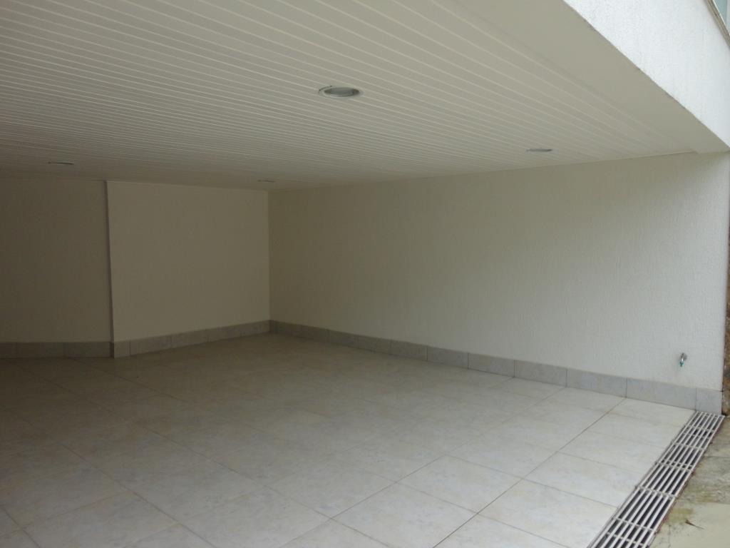 Casa para alugar com 3 quartos, 540m² - Foto 32