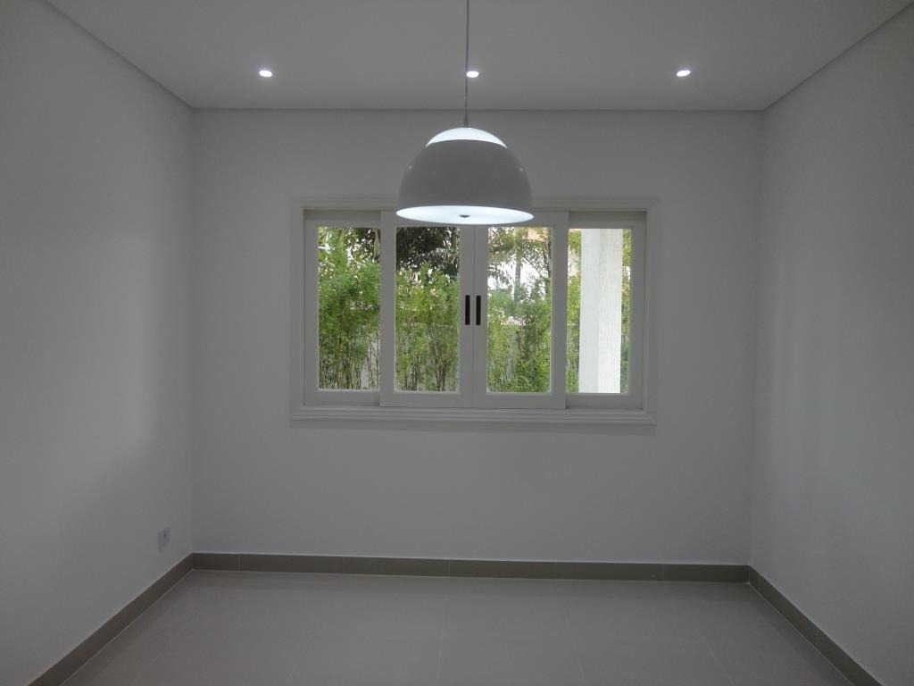 Casa para alugar com 3 quartos, 540m² - Foto 7