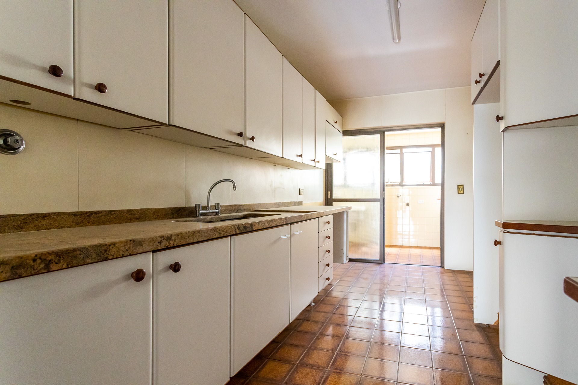 Apartamento à venda com 3 quartos, 168m² - Foto 17