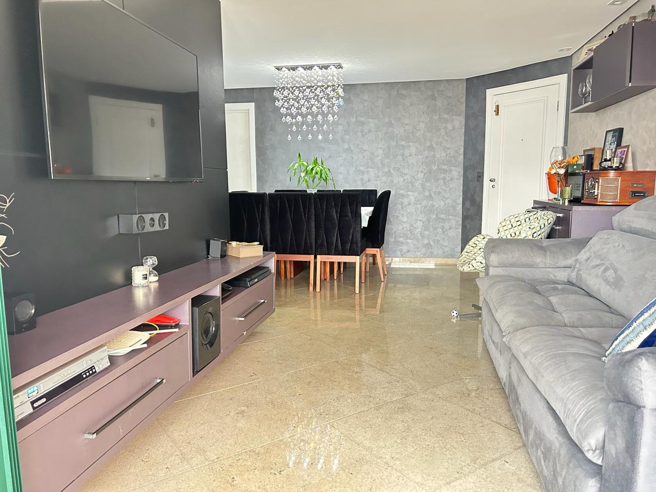 Apartamento à venda com 3 quartos, 96m² - Foto 2