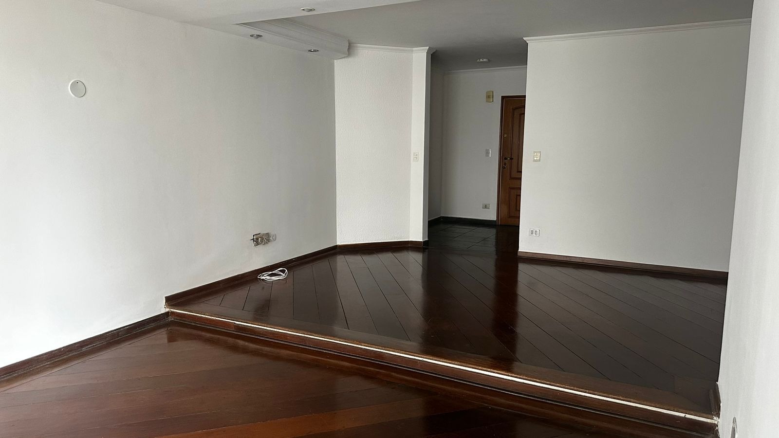 Apartamento para alugar com 3 quartos, 165m² - Foto 3