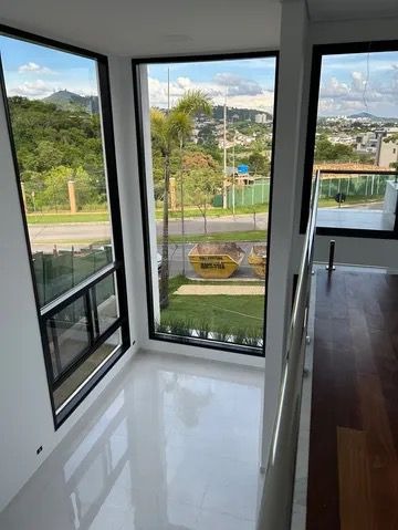 Casa à venda com 4 quartos, 356m² - Foto 6