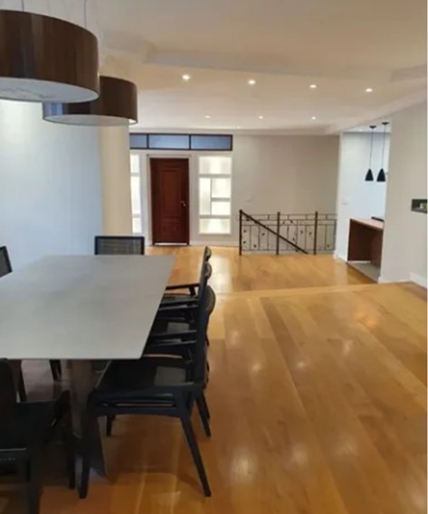 Casa de Condomínio à venda com 3 quartos, 320m² - Foto 2