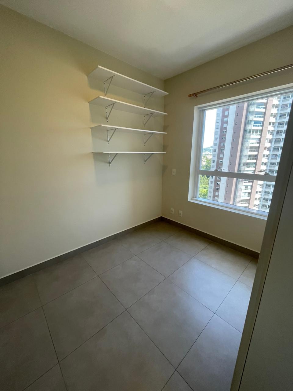 Apartamento para alugar com 2 quartos, 70m² - Foto 13