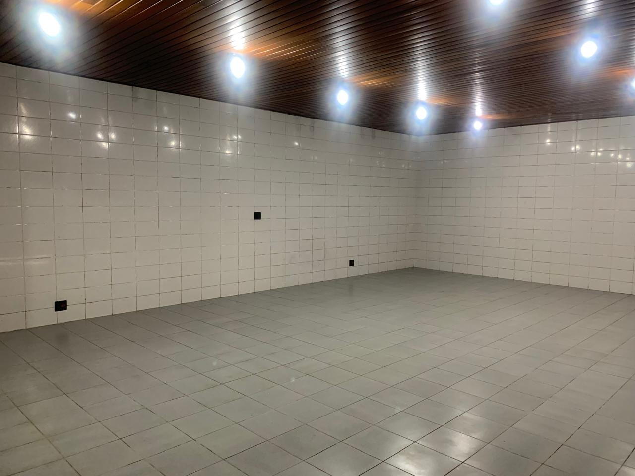 Casa para alugar com 3 quartos, 600m² - Foto 7