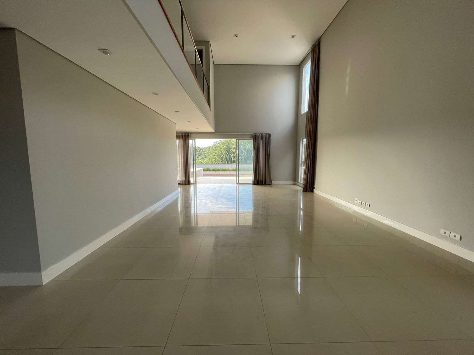 Casa à venda com 4 quartos, 540m² - Foto 4