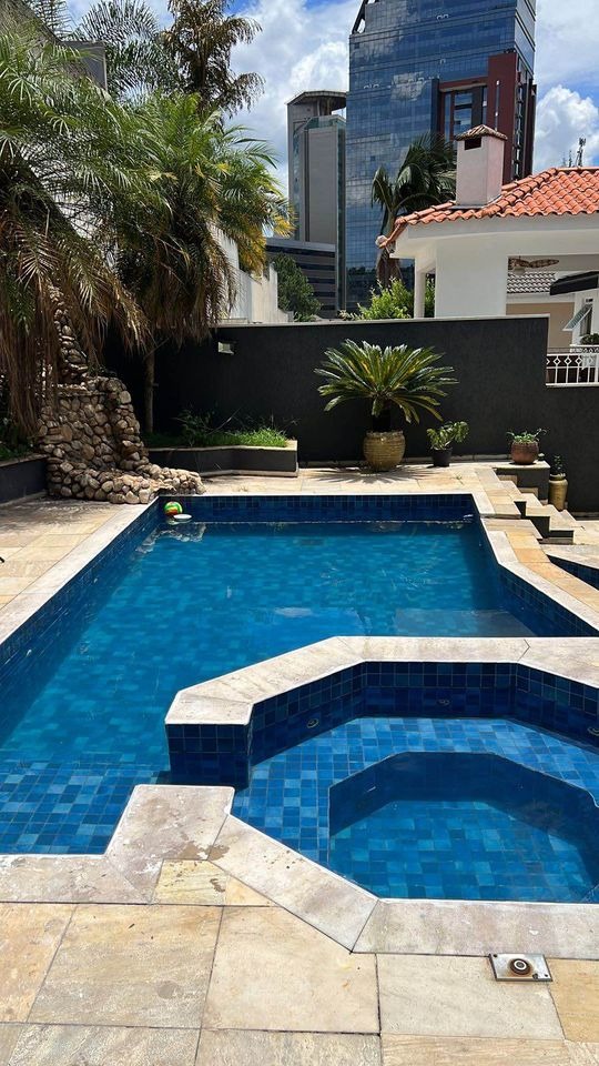 Casa de Condomínio à venda e aluguel com 4 quartos, 450m² - Foto 26