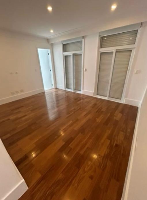 Casa para alugar com 3 quartos, 592m² - Foto 25