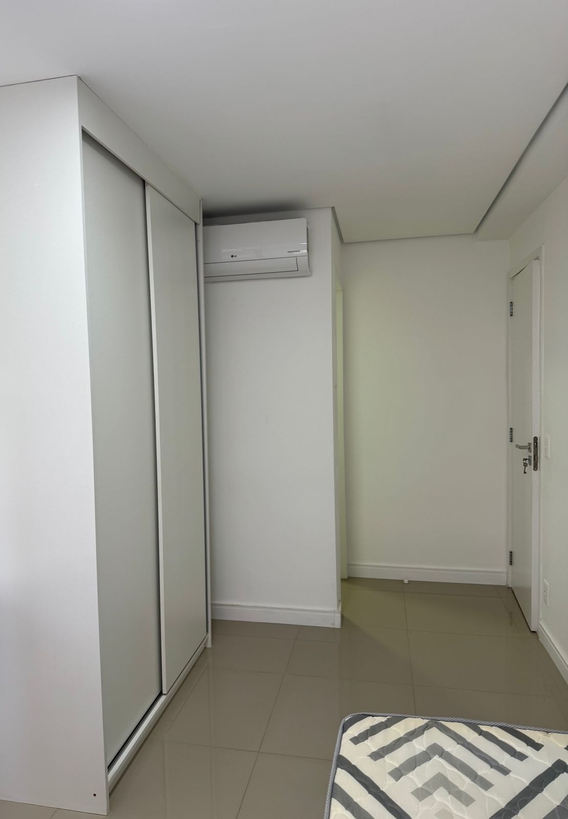 Apartamento para alugar com 3 quartos, 110m² - Foto 10