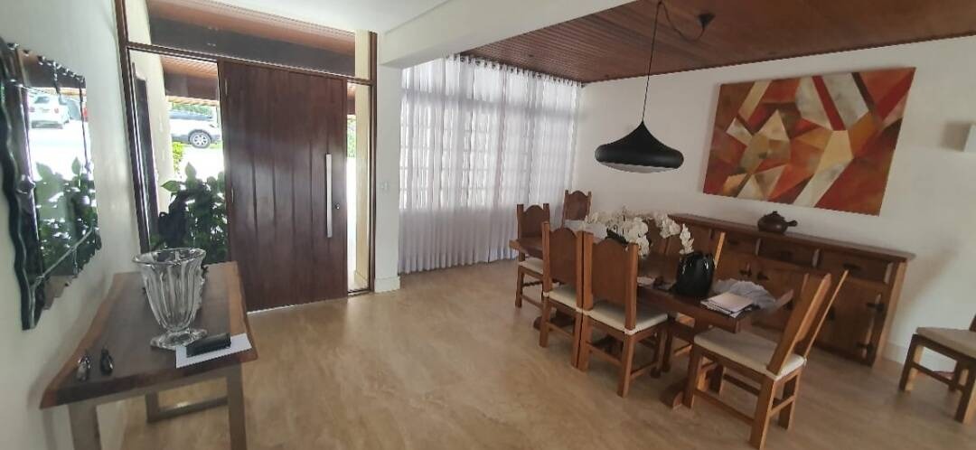 Casa de Condomínio à venda com 3 quartos, 300m² - Foto 3