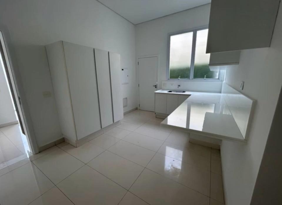 Casa para alugar com 3 quartos, 592m² - Foto 15