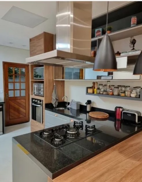 Casa de Condomínio à venda com 3 quartos, 320m² - Foto 4