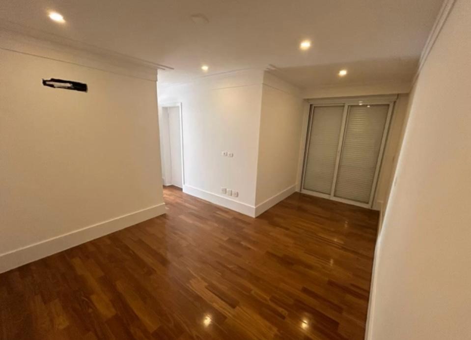 Casa para alugar com 3 quartos, 592m² - Foto 28