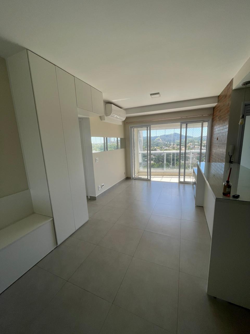 Apartamento para alugar com 2 quartos, 70m² - Foto 2