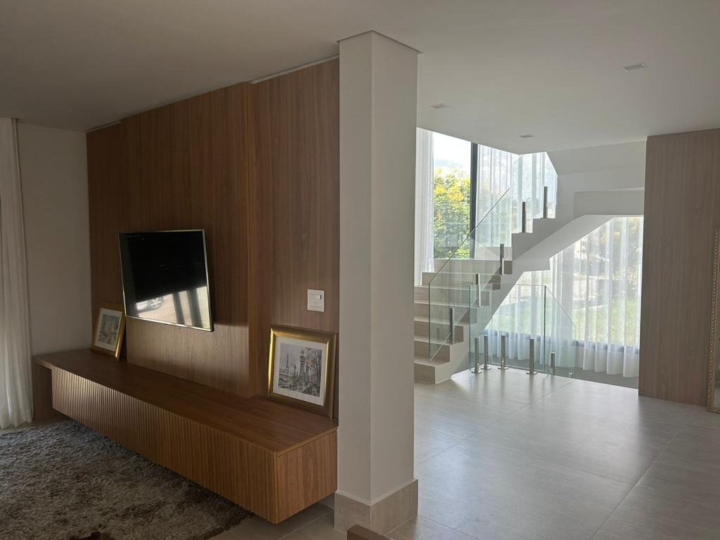 Casa à venda com 4 quartos, 420m² - Foto 5