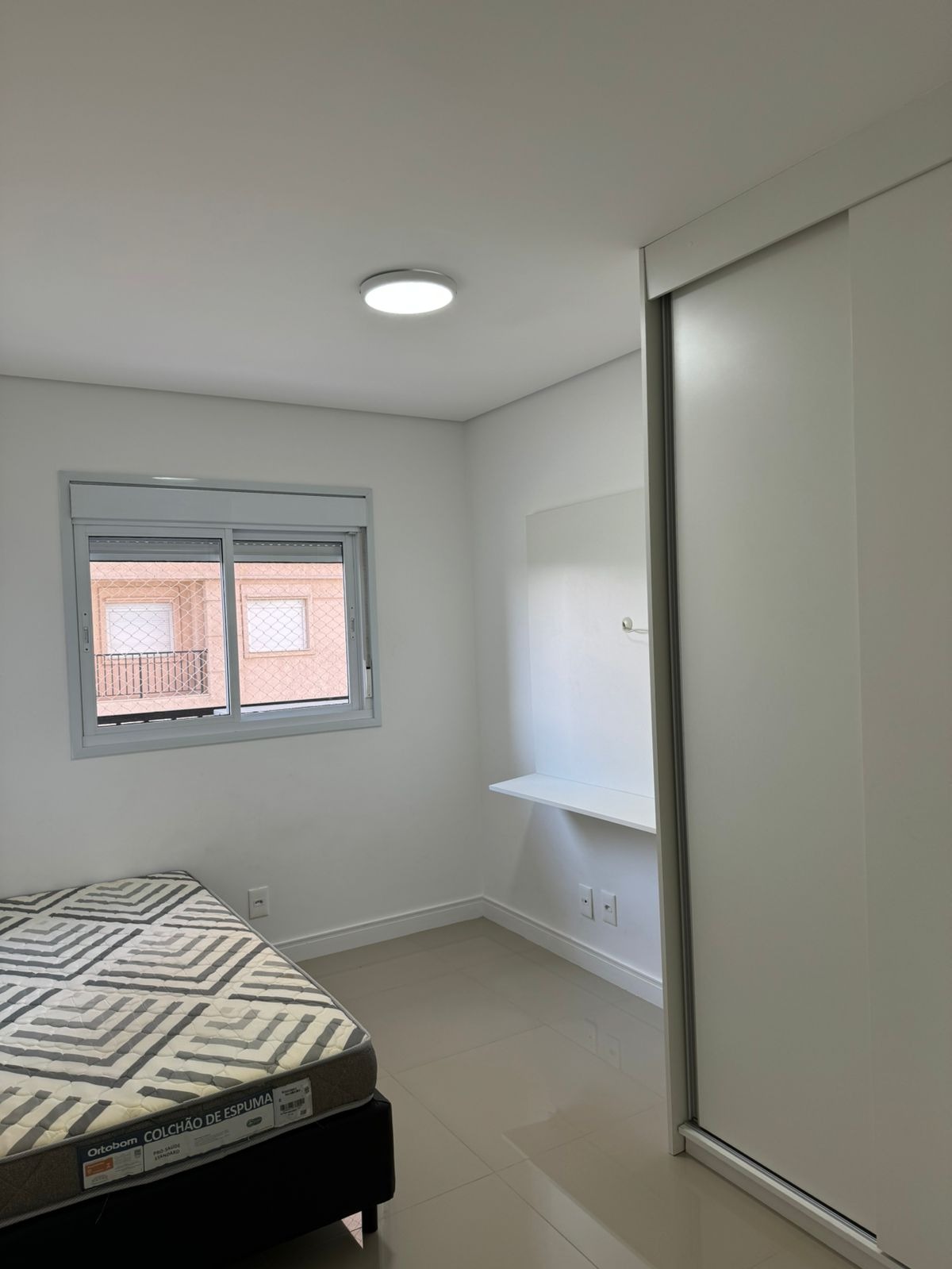 Apartamento para alugar com 3 quartos, 110m² - Foto 11