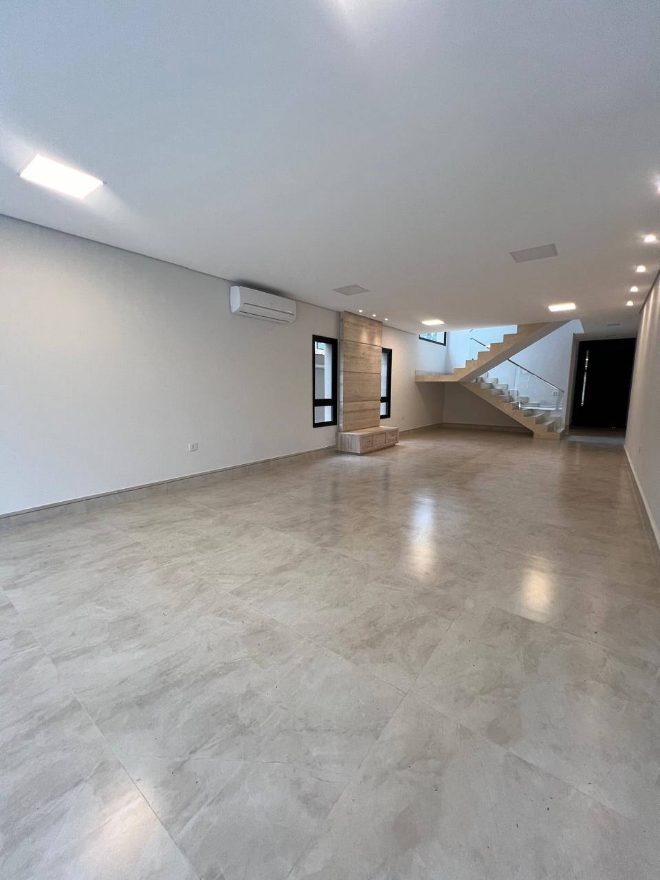 Sobrado, 4 quartos, 360 m² - Foto 2