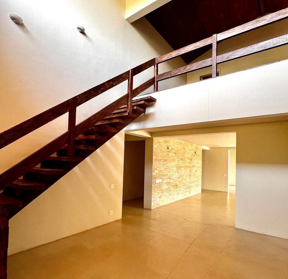 Casa à venda com 4 quartos, 1000m² - Foto 5